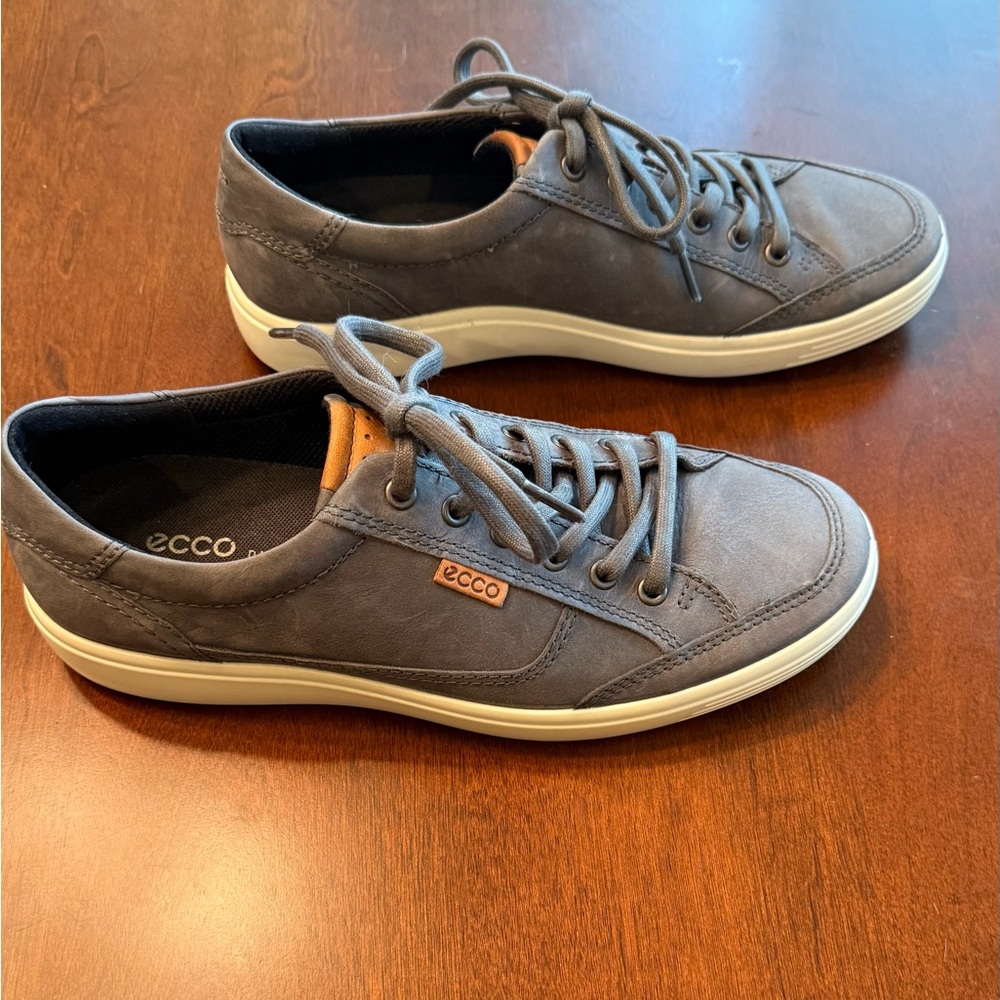 Men’s Ecco Grey Sneakers. US size 8. Euro 42 - Picture 2 of 9